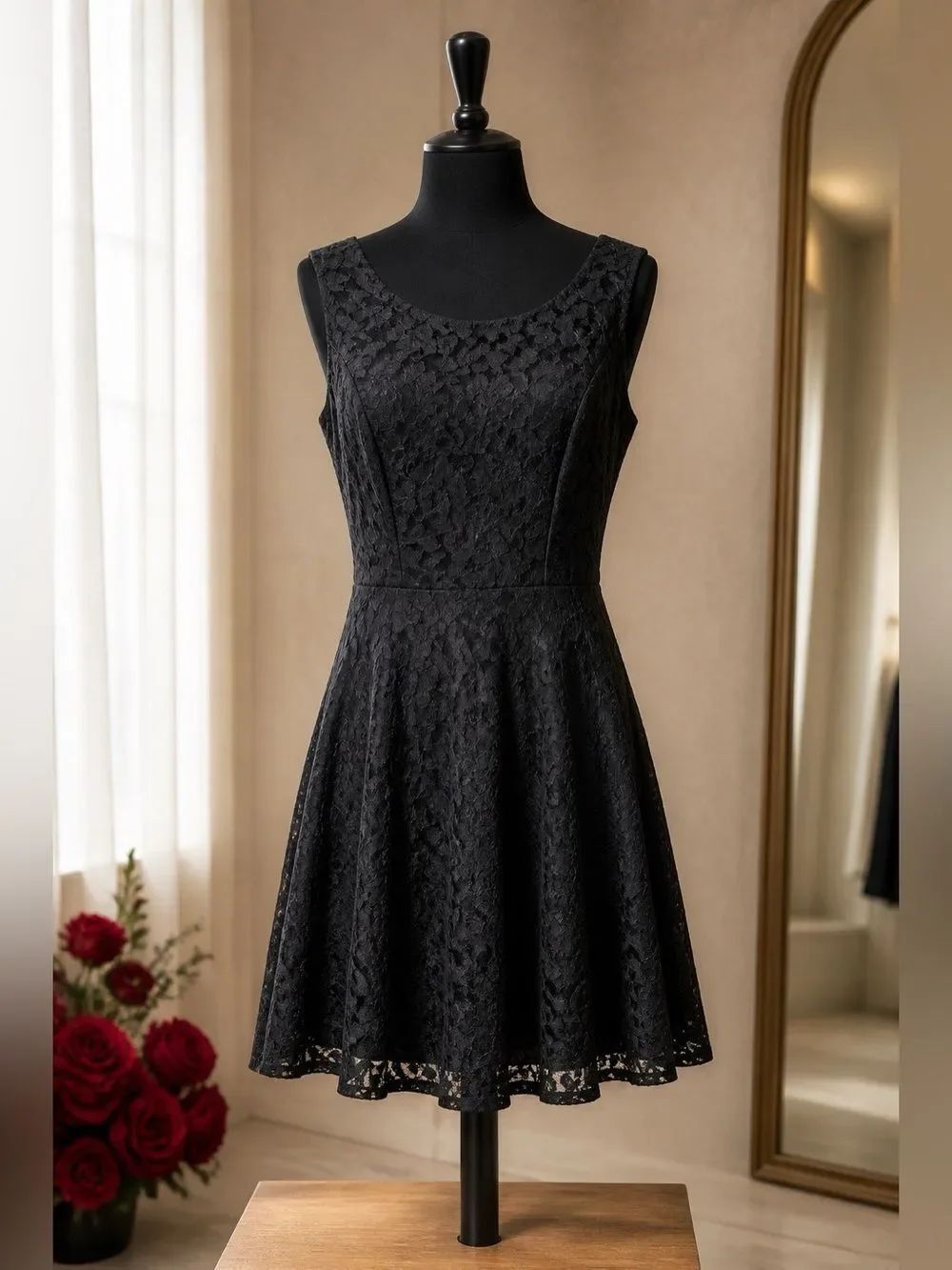 BLACK w SILVER METALLIC ACCENTS STRETCH LACE DRESS